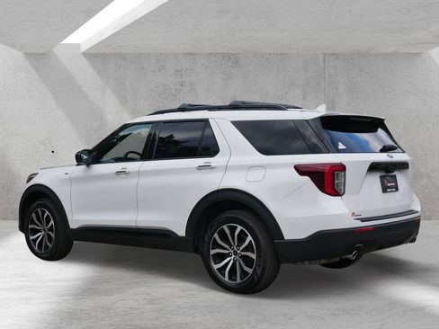 Certified 2023 Ford Explorer ST-Line AWD/4WD image 5