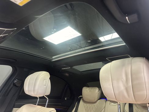 Used 2015 Mercedes-Benz S 550 Sedan w/ Sport Package w/ Sport Package image 10