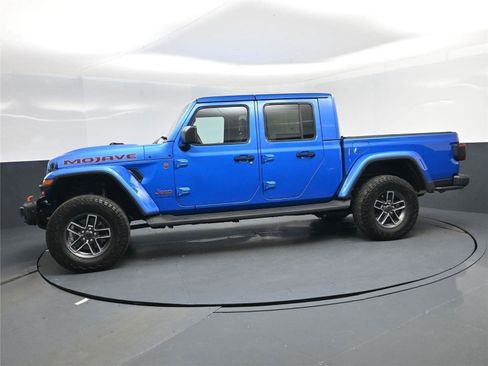 Used 2024 Jeep Gladiator Mojave image 3