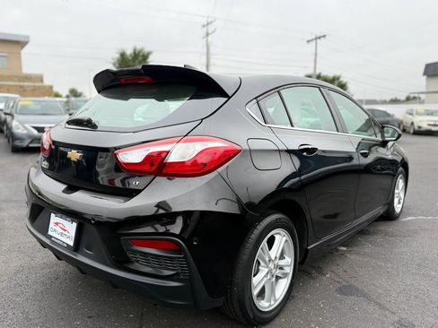 Used 2018 Chevrolet Cruze LT w/ Convenience Package FWD image 4