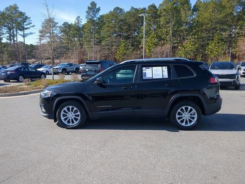Used 2021 Jeep Cherokee Latitude image 7