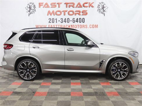 Used 2021 BMW X5 M w/ Executive Package image 4