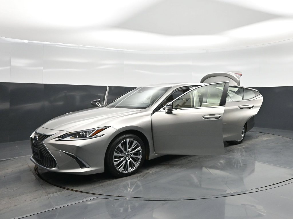 Used 2019 Lexus ES 300h w/ Premium Package FWD image 30