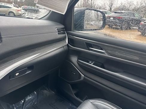 Used 2022 Jeep Wagoneer Series III image 24