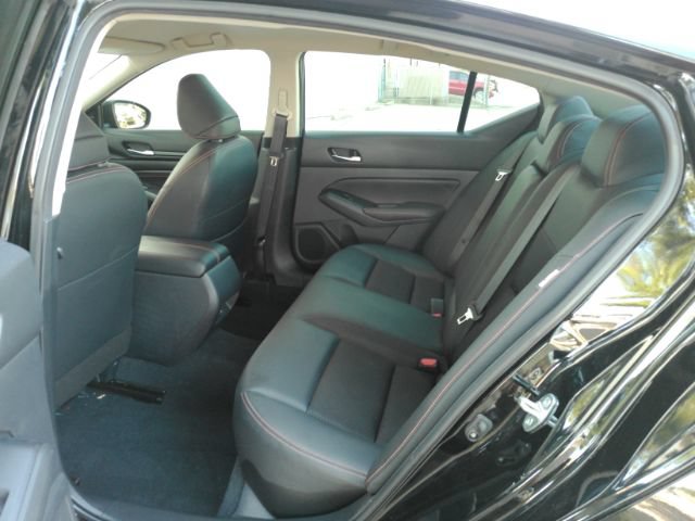 Used 2022 Nissan Altima 2.5 SR FWD image 16