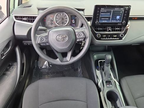 Used 2022 Toyota Corolla LE FWD image 14