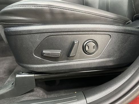 Certified 2025 Kia Sorento EX w/ Panoramic Sunroof Package image 15