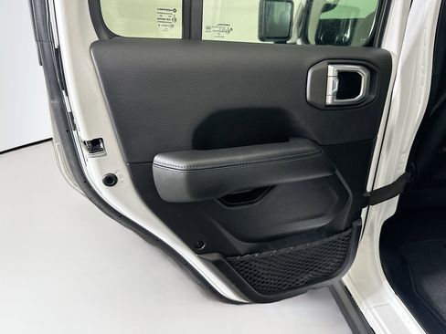 Used 2022 Jeep Wrangler Unlimited Rubicon 4xe image 26