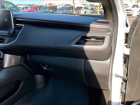 Used 2024 Chevrolet Suburban RST image 17