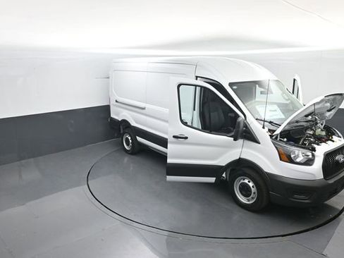 New 2026 Ford Transit 250 148 Medium Roof image 31