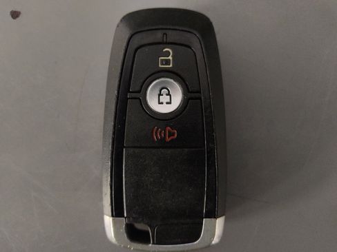 Used 2020 Ford Escape SE FWD image 32