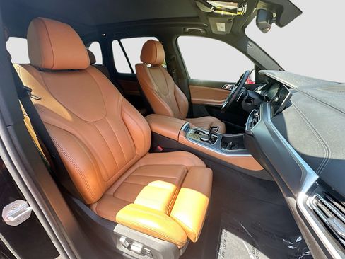 Certified 2022 BMW X5 sDrive40i w/ Premium Package RWD image 28