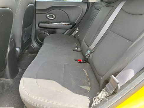 Used 2015 Kia Soul ! FWD image 15