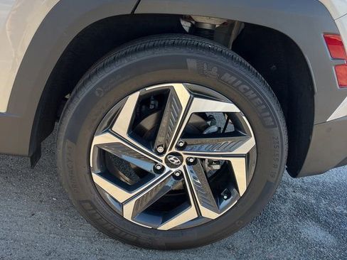 Used 2024 Hyundai Tucson Limited image 11