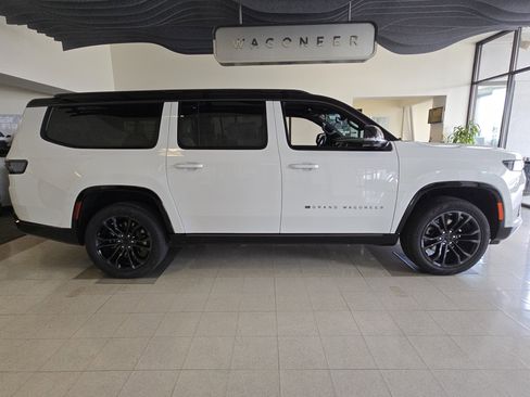 New 2026 Jeep Grand Wagoneer L Summit AWD/4WD image 19