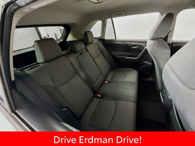 Used 2021 Toyota RAV4 XLE FWD image 27
