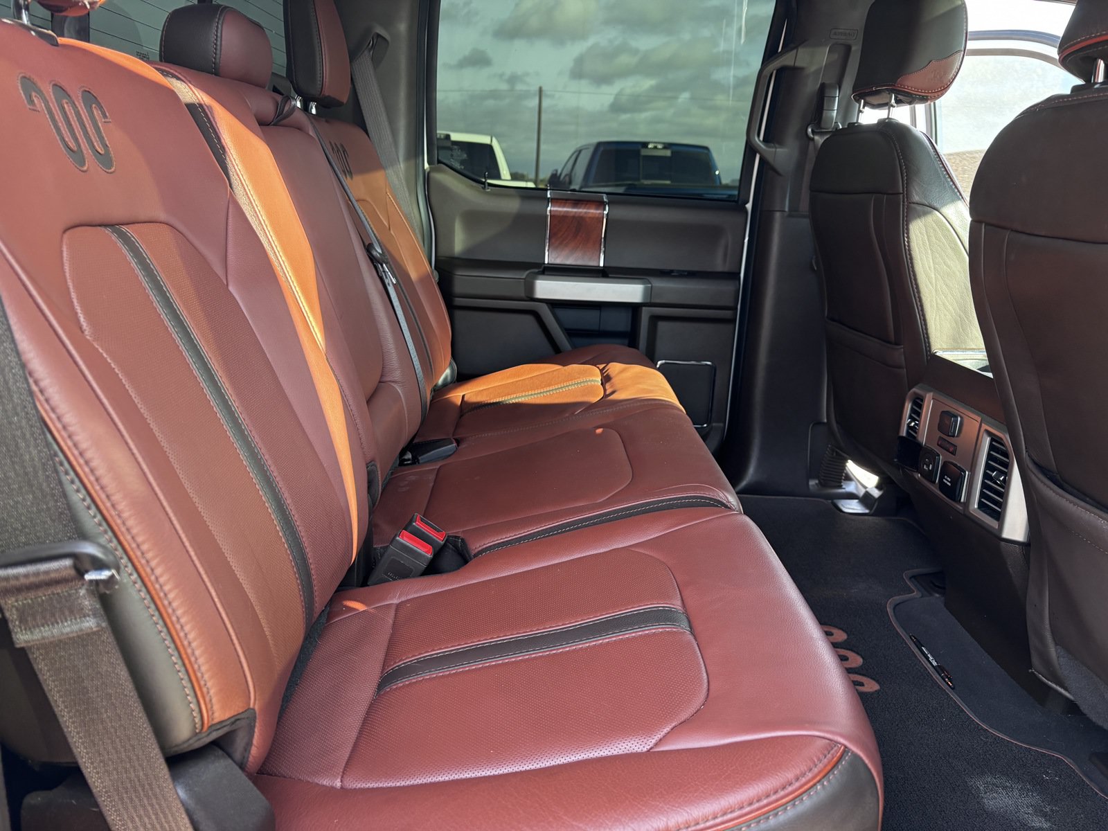 Used 2020 Ford F350 King Ranch w/ King Ranch Ultimate Package AWD/4WD image 19
