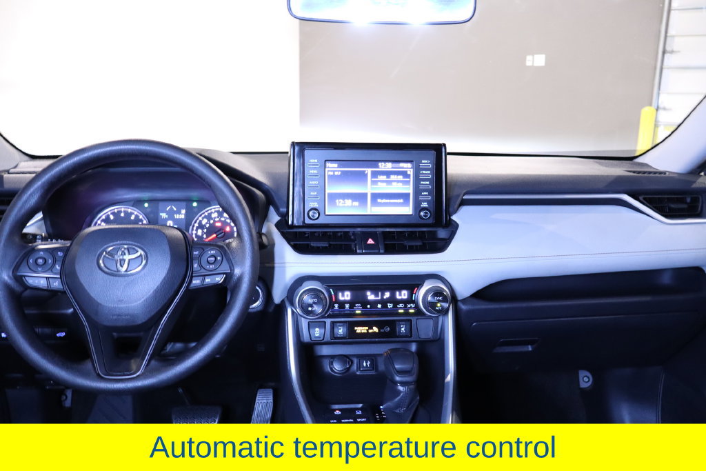 Used 2019 Toyota RAV4 XLE w/ Convenience Package FWD image 17