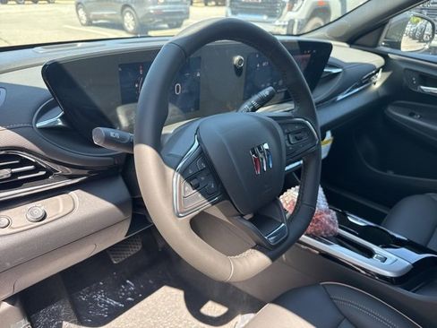 New 2025 Buick Envista Avenir image 11
