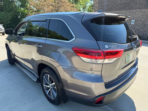 Used 2017 Toyota Highlander XLE FWD image 7