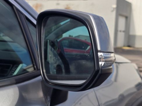 Used 2025 Toyota RAV4 XLE AWD/4WD image 19