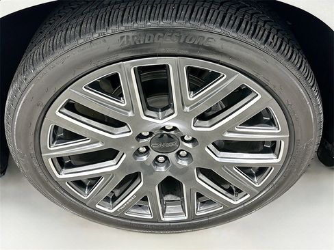 Used 2025 GMC Yukon Denali Ultimate image 35
