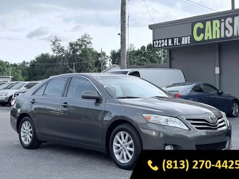 Used 2010 Toyota Camry SE FWD image 1