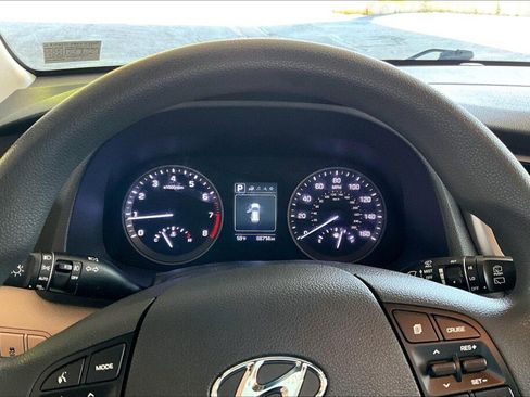 Used 2016 Hyundai Tucson SE w/ Option Group 02 AWD/4WD image 8