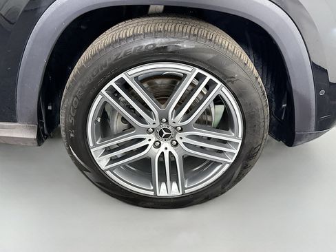 Used 2025 Mercedes-Benz GLS 450 4MATIC image 32