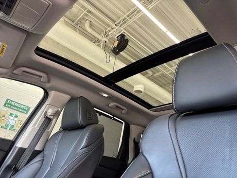 Used 2024 Acura MDX SH-AWD w/ Technology Package image 22
