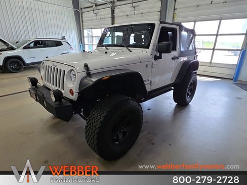 Used 2013 Jeep Wrangler Sport AWD/4WD image 5