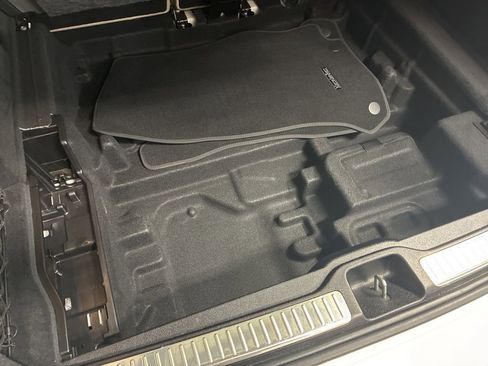 Used 2019 Mercedes-Benz GLC 300 4MATIC image 15