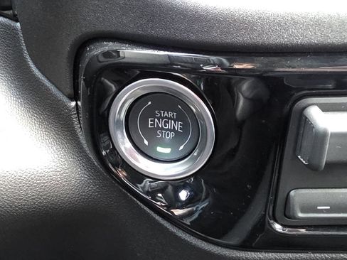 Used 2026 GMC Sierra 1500 SLT AWD/4WD image 34