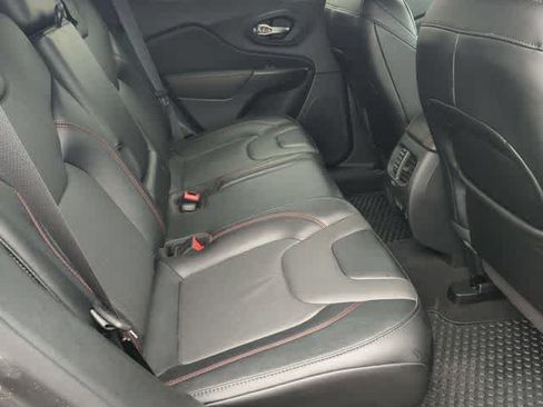Used 2022 Jeep Cherokee Trailhawk w/ Premium Leather Package AWD/4WD image 20