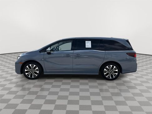 Certified 2025 Honda Odyssey Elite image 3
