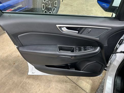 Certified 2024 Ford Edge SEL w/ Convenience Package AWD/4WD image 15