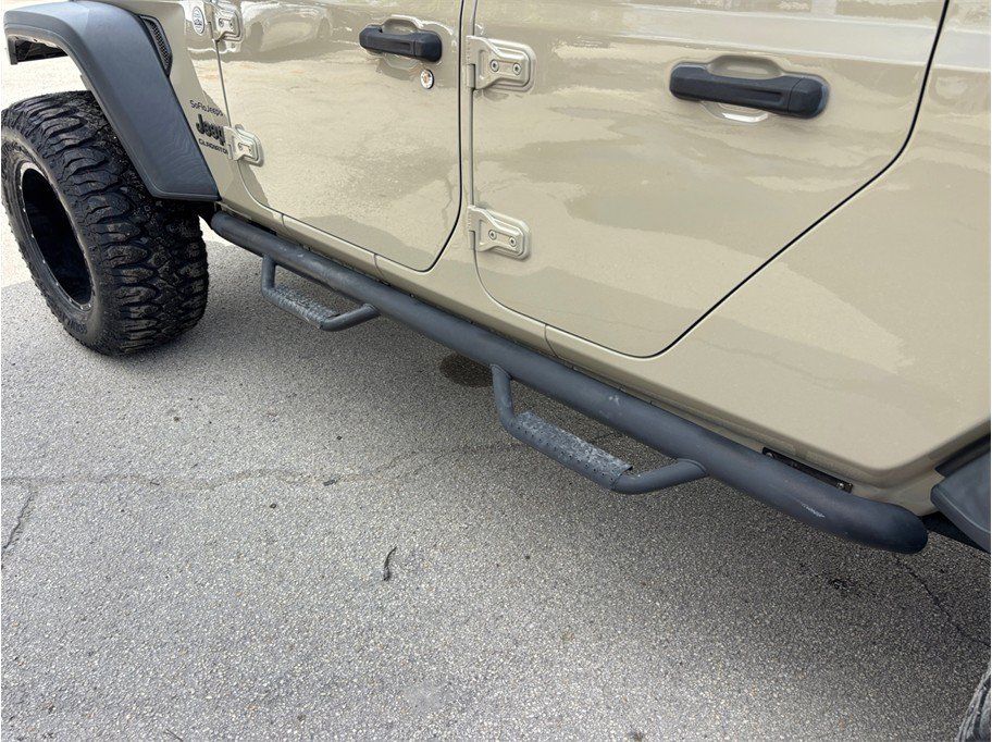 Used 2020 Jeep Gladiator Sport w/ Quick Order Package 23S AWD/4WD image 16