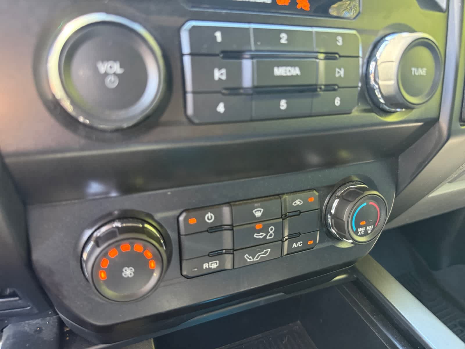 Used 2020 Ford F150 XL w/ Equipment Group 101A Mid AWD/4WD image 17