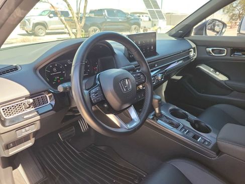 Used 2025 Honda Civic Sport Touring image 2