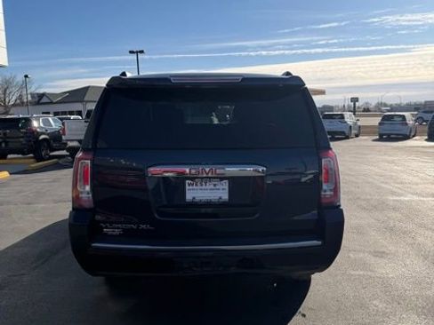 Used 2019 GMC Yukon XL Denali w/ Denali Ultimate Package image 7