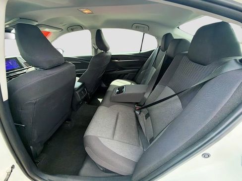 Used 2025 Toyota Camry LE FWD image 22