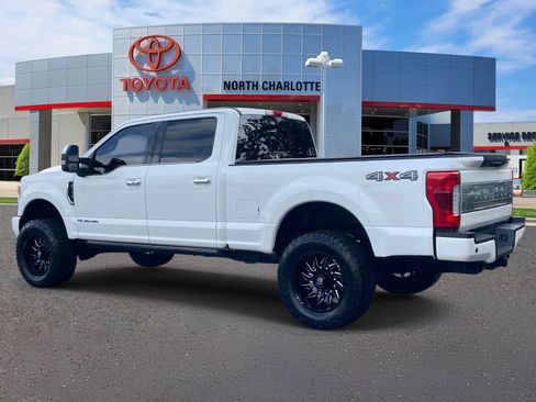 Used 2017 Ford F350 Platinum w/ Platinum Ultimate Package AWD/4WD image 4