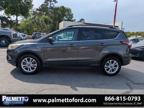 Used 2018 Ford Escape SE FWD image 6