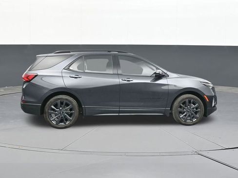 Used 2022 Chevrolet Equinox RS w/ Infotainment Package image 17