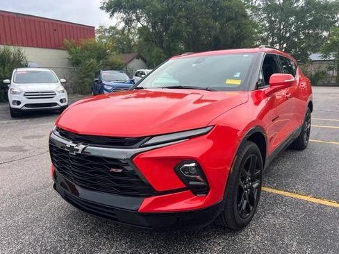 Used 2025 Chevrolet Blazer RS w/ Enhanced Convenience Package AWD/4WD image 2