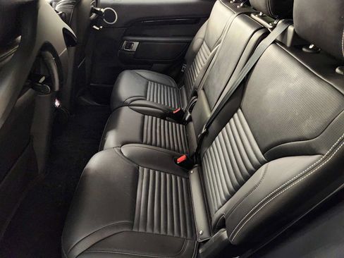 Used 2026 Land Rover Discovery S AWD/4WD image 29