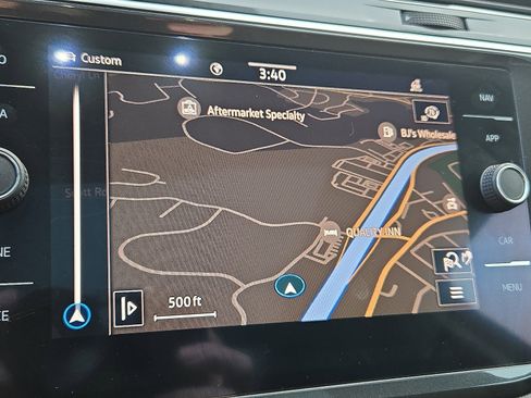 Used 2021 Volkswagen Tiguan SEL image 20