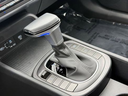 Used 2024 Hyundai Kona SEL image 22