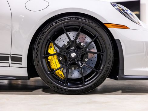 Used 2022 Porsche 911 GT3 image 26