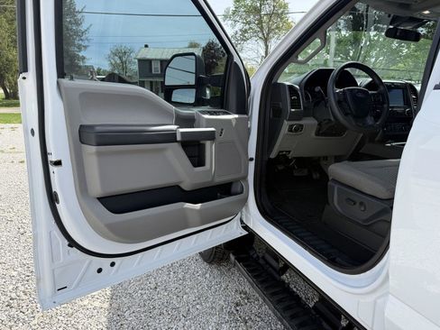 Used 2022 Ford F250 XLT w/ Black Appearance Package AWD/4WD image 23